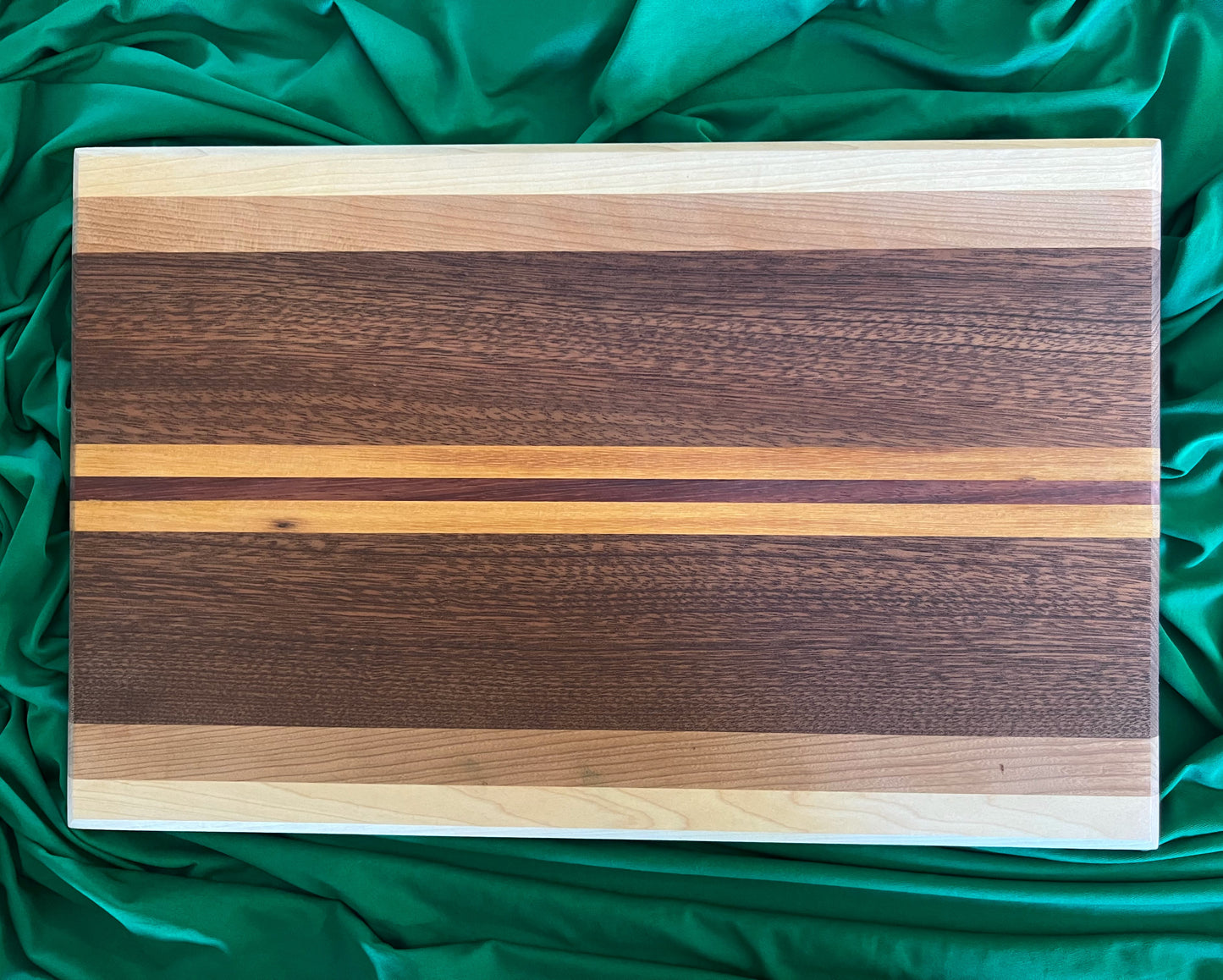 Deluxe Cutting Board