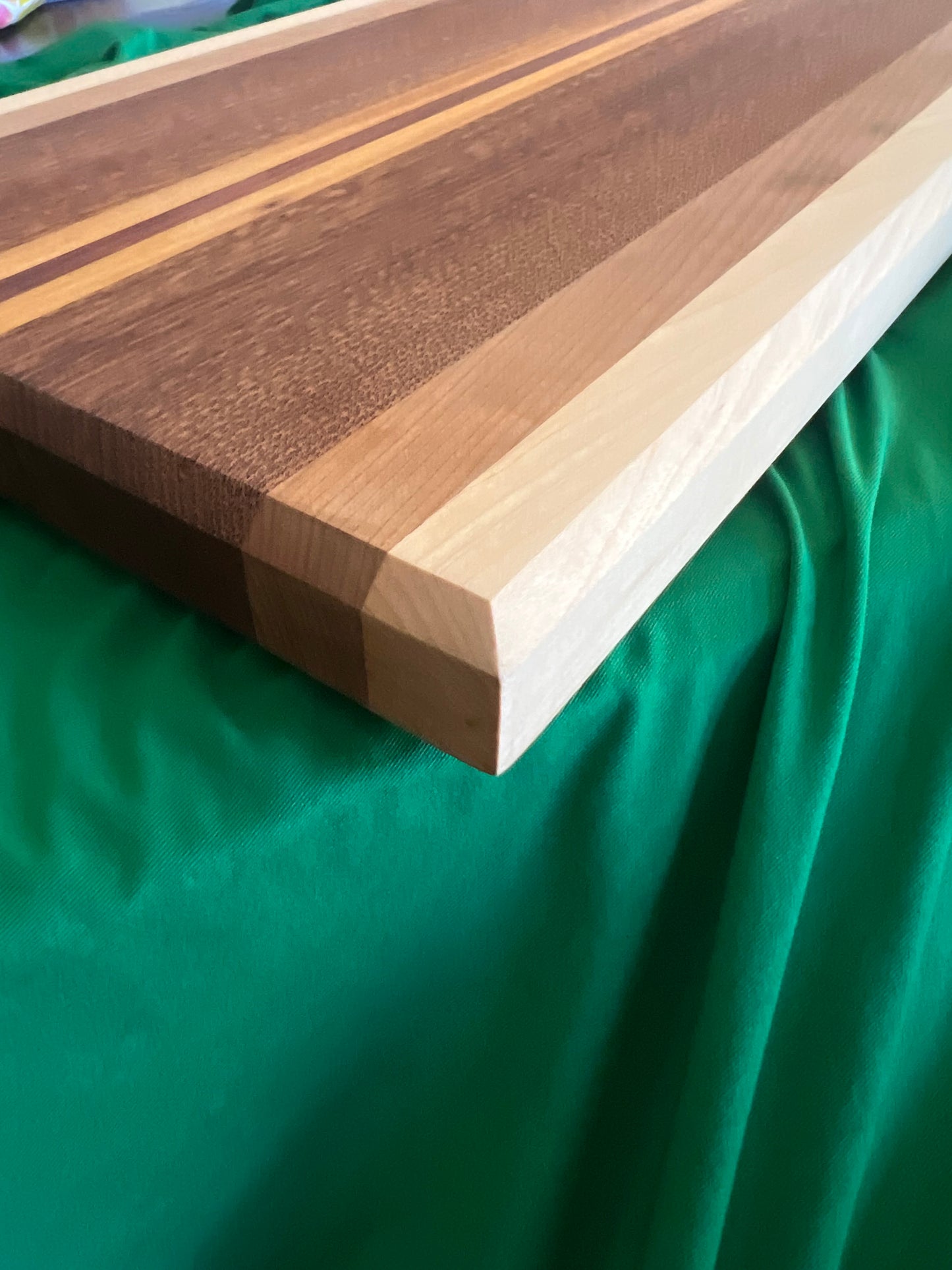 Deluxe Cutting Board
